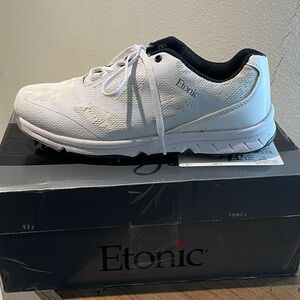 Etonic golf shoes. Size 8